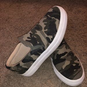 Women’s SODA brand slip on shoe